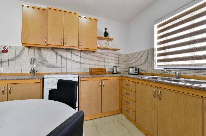 Sea View Apartment Birżebbuġa Esterno foto